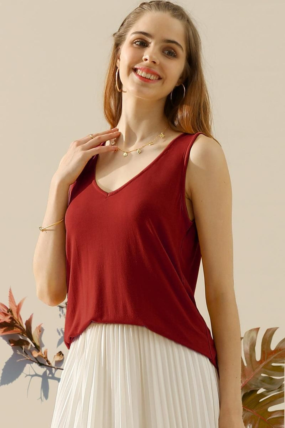 Ninexis Full Size V-Neck Curved Hem Tank | Shop Webbi