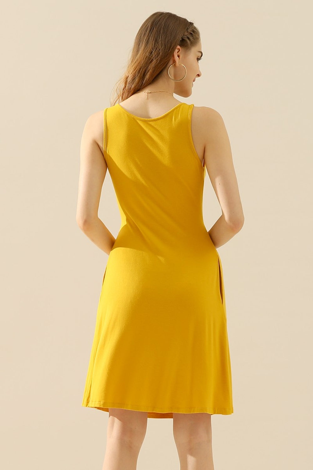 Round Neck Ruched Sleeveless Dress with Pockets